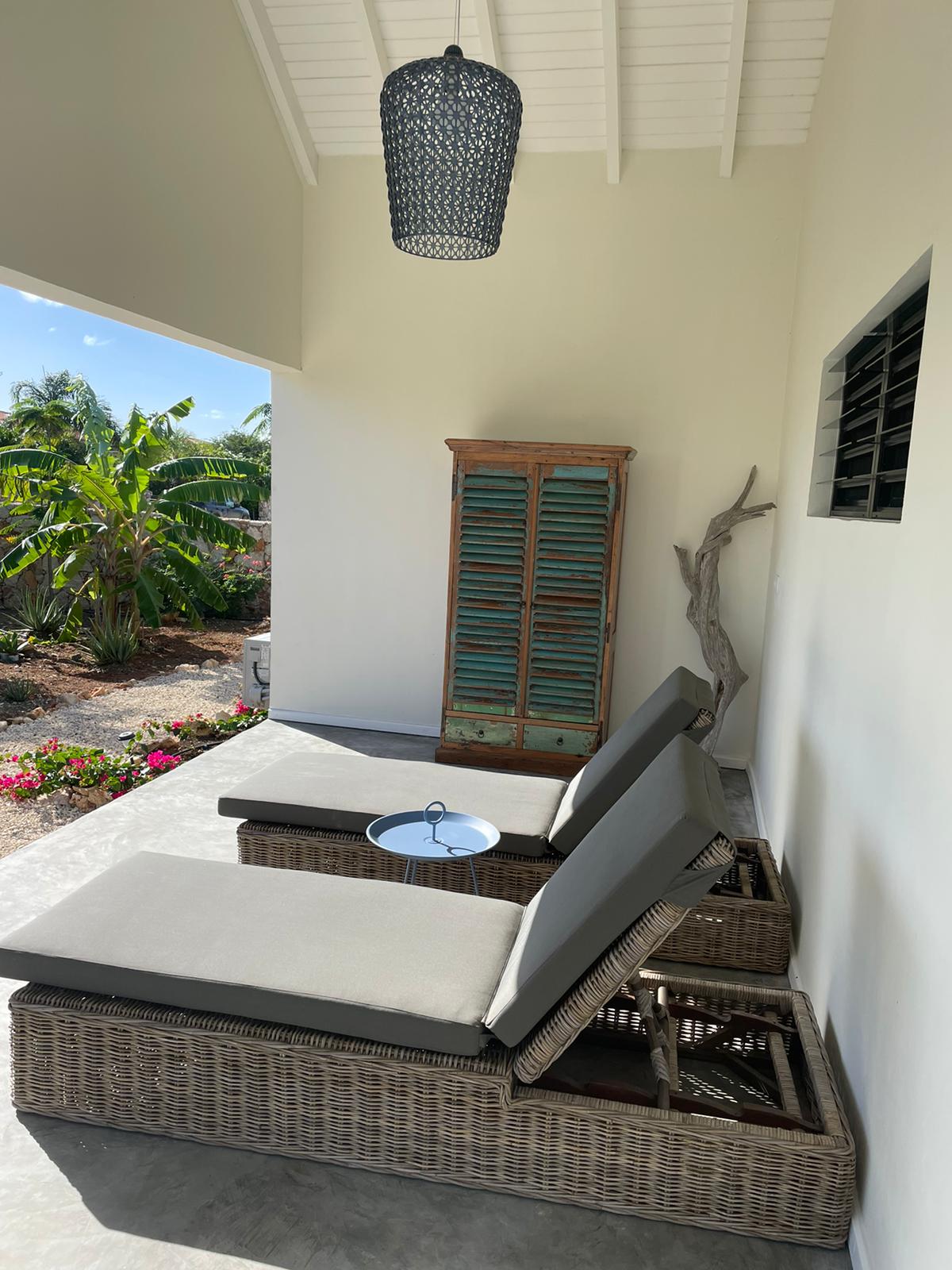 bonaire oceanfront apartments on Sabal Palm Vacation Rental Bonaire Oceanfront Villas