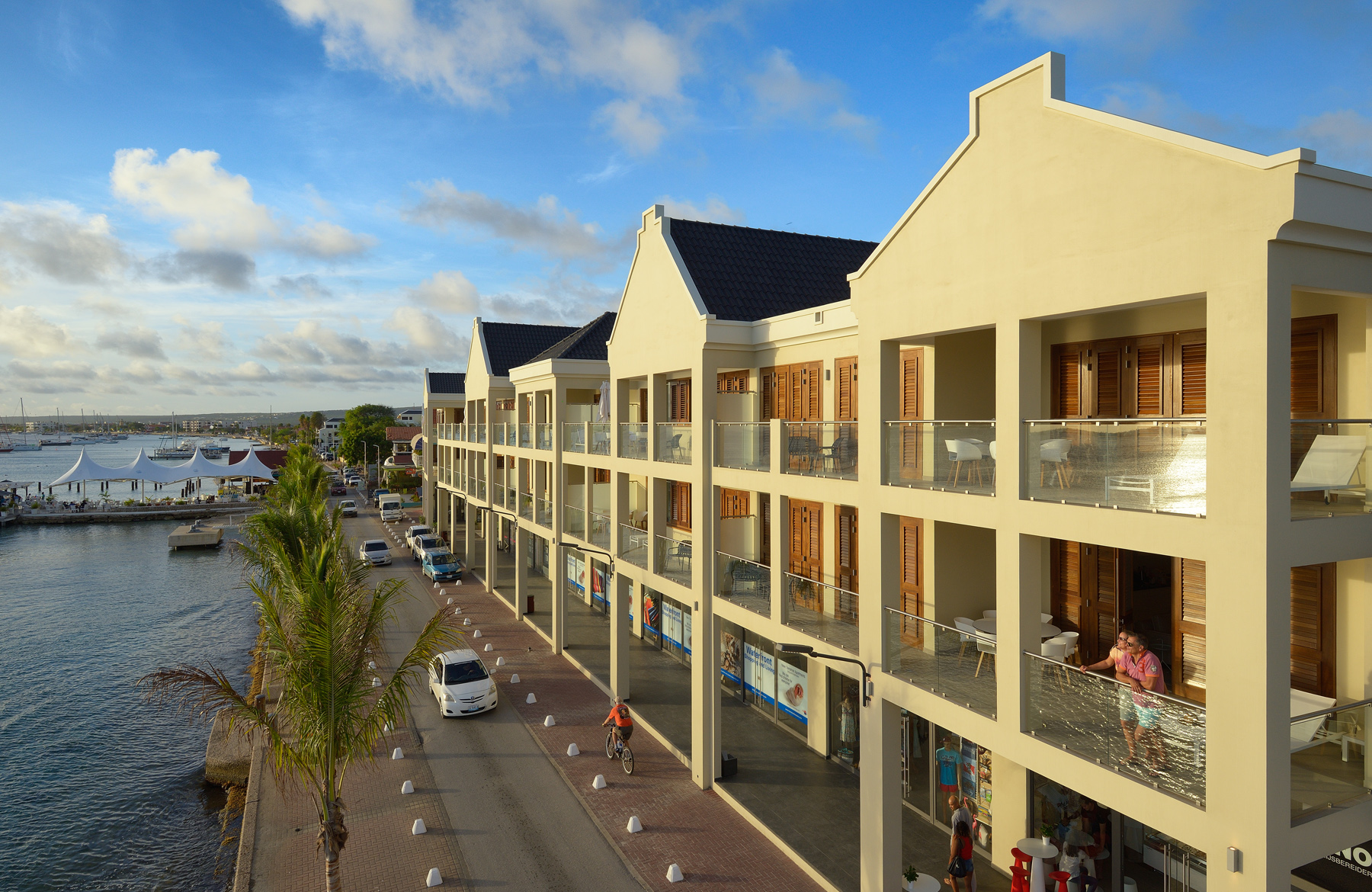 3-bedroom apartment Terramar 10 in Kralendijk, interior and surroundings
