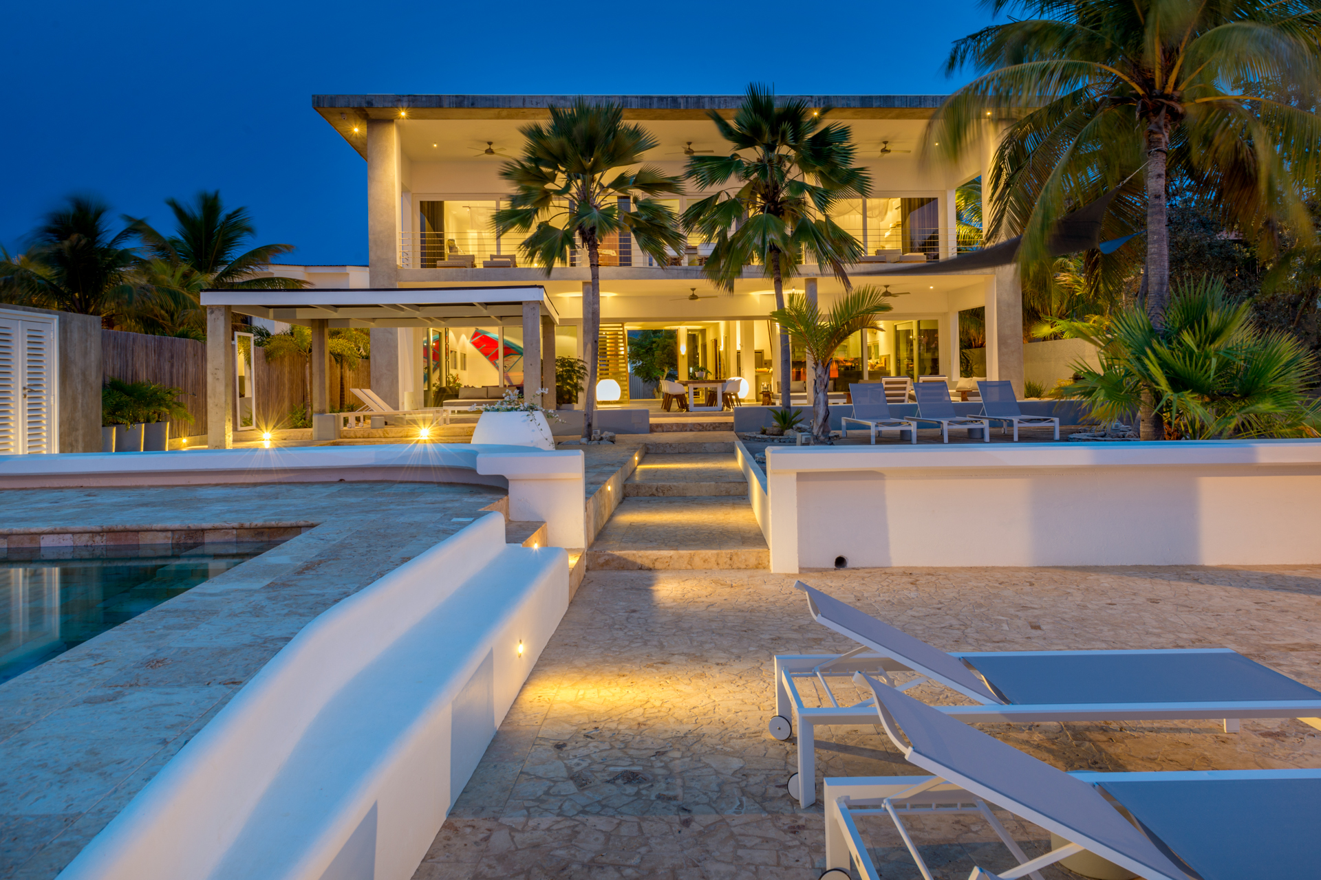 New Listing Large oceanfront Villa Nova Bonaire Oceanfront Villas